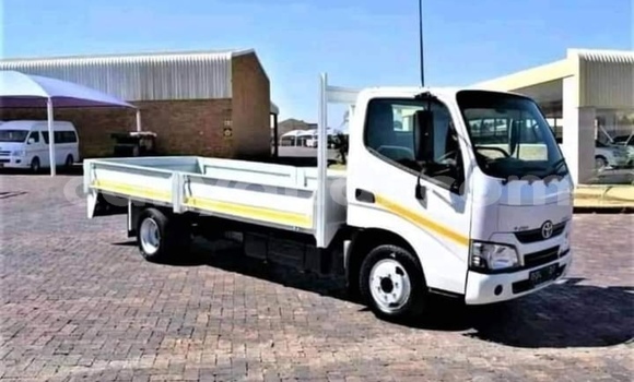 Buy Used Toyota Dyna White Car in Chipata in Zambia Buy Used Toyota Dyna White Car in Chipata in Zambia