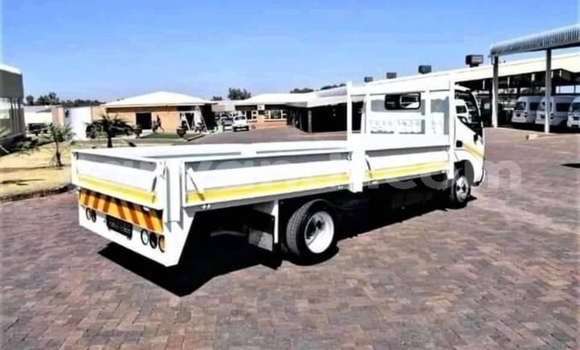 Buy Used Toyota Dyna White Car in Chipata in Zambia Buy Used Toyota Dyna White Car in Chipata in Zambia