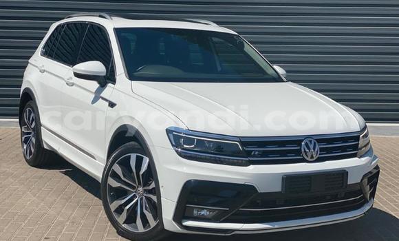 Nunua Ilio tumika Volkswagen Tiguan Nyeupe Gari ndani ya Mazabuka nchini Kusini Nunua Ilio tumika Volkswagen Tiguan Nyeupe Gari ndani ya Mazabuka nchini Kusini