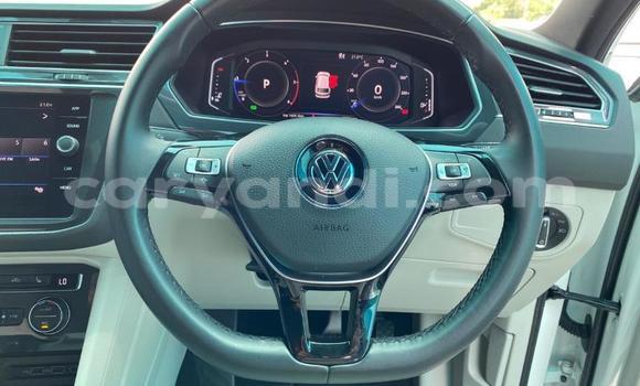 Nunua Ilio tumika Volkswagen Tiguan Nyeupe Gari ndani ya Mazabuka nchini Kusini Nunua Ilio tumika Volkswagen Tiguan Nyeupe Gari ndani ya Mazabuka nchini Kusini
