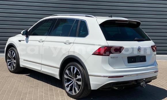 Nunua Ilio tumika Volkswagen Tiguan Nyeupe Gari ndani ya Mazabuka nchini Kusini Nunua Ilio tumika Volkswagen Tiguan Nyeupe Gari ndani ya Mazabuka nchini Kusini