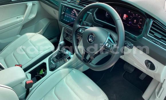 Nunua Ilio tumika Volkswagen Tiguan Nyeupe Gari ndani ya Mazabuka nchini Kusini Nunua Ilio tumika Volkswagen Tiguan Nyeupe Gari ndani ya Mazabuka nchini Kusini