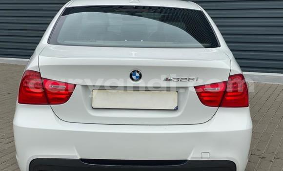 Tenga Tsaru BMW 3–Series Chena Mota in Mazabuka in Southern Tenga Tsaru BMW 3–Series Chena Mota in Mazabuka in Southern