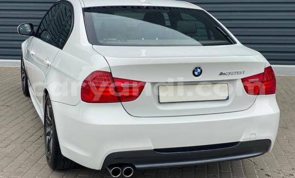 Tenga Tsaru BMW 3–Series Chena Mota in Mazabuka in Southern Tenga Tsaru BMW 3–Series Chena Mota in Mazabuka in Southern