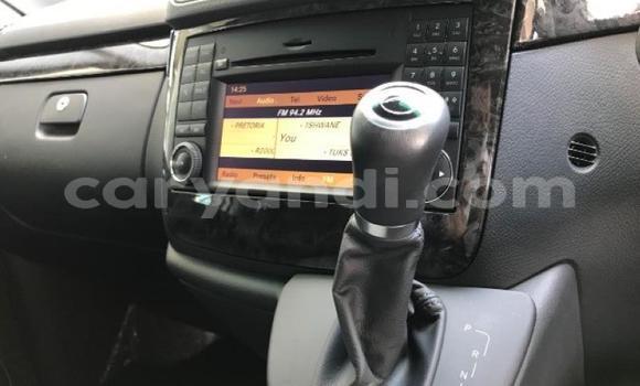 Acheter Occasion Voiture Mercedes‒Benz Viano Blanc à Chingola, Zambie Acheter Occasion Voiture Mercedes‒Benz Viano Blanc à Chingola, Zambie