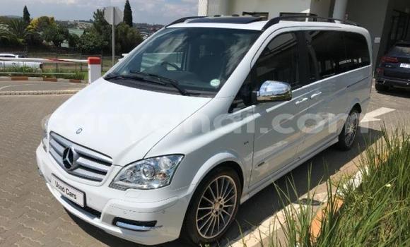 Acheter Occasion Voiture Mercedes‒Benz Viano Blanc à Chingola, Zambie Acheter Occasion Voiture Mercedes‒Benz Viano Blanc à Chingola, Zambie