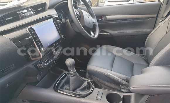 Acheter Occasion Voiture Toyota Hilux Blanc à Lusaka, Zambie Acheter Occasion Voiture Toyota Hilux Blanc à Lusaka, Zambie