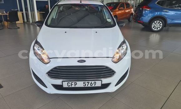 Acheter Occasion Voiture Ford Fiesta Blanc à Lusaka, Zambie Acheter Occasion Voiture Ford Fiesta Blanc à Lusaka, Zambie