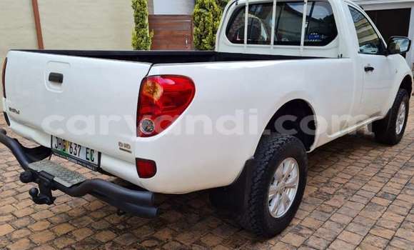 Buy Used Mitsubishi Triton White Car in Lusaka in Zambia Buy Used Mitsubishi Triton White Car in Lusaka in Zambia