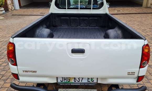 Buy Used Mitsubishi Triton White Car in Lusaka in Zambia Buy Used Mitsubishi Triton White Car in Lusaka in Zambia