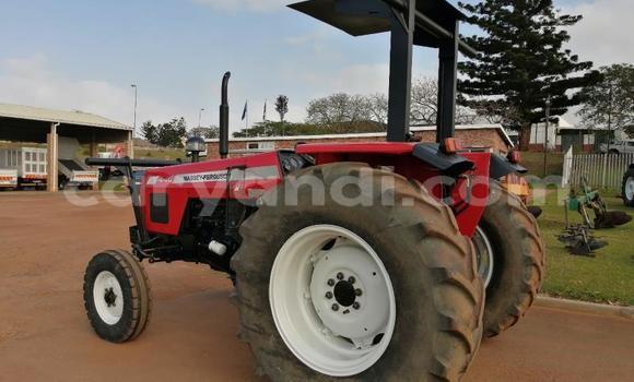 Acheter Occasion Utilitaire Caterpillar 120 Rouge à Lusaka, Zambie Acheter Occasion Utilitaire Caterpillar 120 Rouge à Lusaka, Zambie