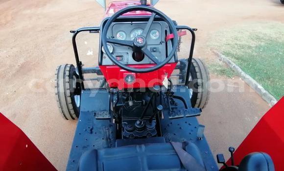 Acheter Occasion Utilitaire Caterpillar 120 Rouge à Lusaka, Zambie Acheter Occasion Utilitaire Caterpillar 120 Rouge à Lusaka, Zambie