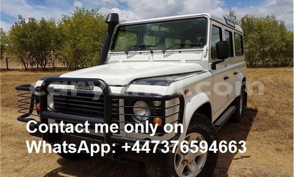Buy Used Land Rover Defender White Car in Lusaka in Zambia