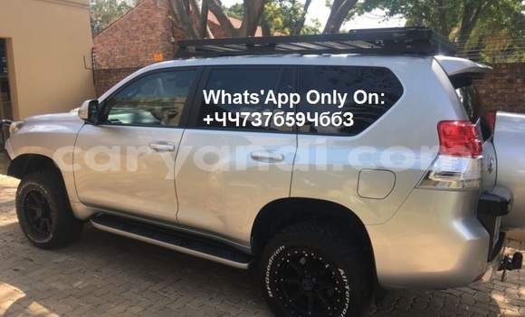 Acheter Occasion Voiture Toyota Land Cruiser Prado Gris à Lusaka, Zambie Acheter Occasion Voiture Toyota Land Cruiser Prado Gris à Lusaka, Zambie