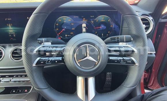 Nunua Ilio tumika Mercedes‒Benz E–Class Nyekundu Gari ndani ya Lusaka nchini Zambia Nunua Ilio tumika Mercedes‒Benz E–Class Nyekundu Gari ndani ya Lusaka nchini Zambia