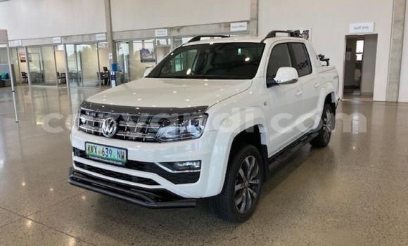 Buy Used Volkswagen Amarok White Car in Lusaka in Zambia Buy Used Volkswagen Amarok White Car in Lusaka in Zambia