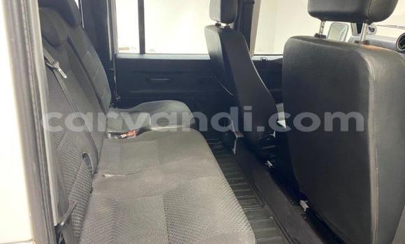 Tenga Tsaru Land Rover Defender Zvimwe Mota in Mufulira in Zambia Tenga Tsaru Land Rover Defender Zvimwe Mota in Mufulira in Zambia