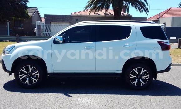 Tenga Tsaru Isuzu MU-X Chena Mota in Choma in Southern Tenga Tsaru Isuzu MU-X Chena Mota in Choma in Southern