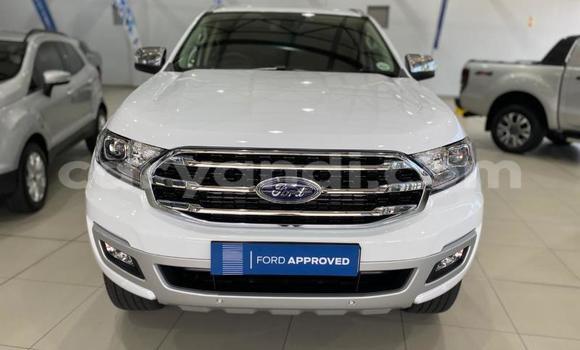 Nunua Ilio tumika Ford Everest Nyeupe Gari ndani ya Chingola nchini Zambia Nunua Ilio tumika Ford Everest Nyeupe Gari ndani ya Chingola nchini Zambia