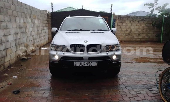 Acheter Occasion Voiture BMW X5 Gris à Lusaka, Zambie Acheter Occasion Voiture BMW X5 Gris à Lusaka, Zambie
