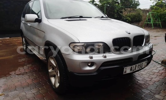 Acheter Occasion Voiture BMW X5 Gris à Lusaka, Zambie Acheter Occasion Voiture BMW X5 Gris à Lusaka, Zambie