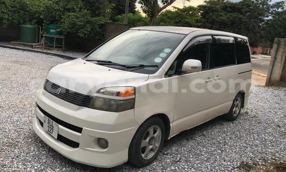 Acheter Occasion Voiture Toyota Noah Blanc à Lusaka, Zambie Acheter Occasion Voiture Toyota Noah Blanc à Lusaka, Zambie