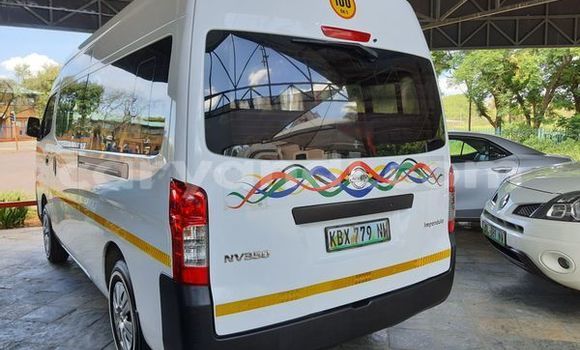 Buy Used Nissan Livina White Car in Kitwe in Zambia Buy Used Nissan Livina White Car in Kitwe in Zambia