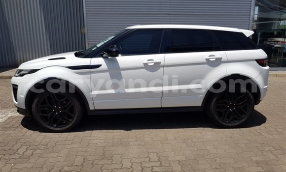 Acheter Occasion Voiture Land Rover Range Rover Evoque Blanc à Kitwe, Zambie Acheter Occasion Voiture Land Rover Range Rover Evoque Blanc à Kitwe, Zambie