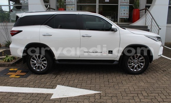 Tenga Tsaru Toyota Fortuner Chena Mota in Chipata in Zambia Tenga Tsaru Toyota Fortuner Chena Mota in Chipata in Zambia