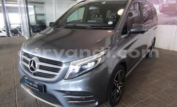 Nunua Ilio tumika Mercedes‒Benz Viano Fedha Gari ndani ya Chinsali nchini Kaskazini Nunua Ilio tumika Mercedes‒Benz Viano Fedha Gari ndani ya Chinsali nchini Kaskazini