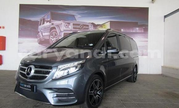 Nunua Ilio tumika Mercedes‒Benz Viano Fedha Gari ndani ya Chinsali nchini Kaskazini Nunua Ilio tumika Mercedes‒Benz Viano Fedha Gari ndani ya Chinsali nchini Kaskazini
