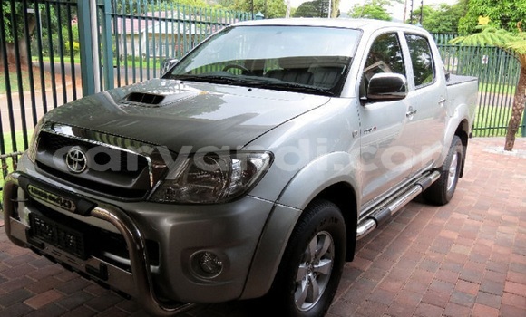 Tenga Tsaru Toyota Hilux Sirivha Mota in Lusaka in Zambia