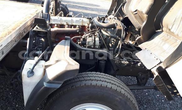 Acheter Occasion Utilitaire Toyota Dyna Blanc à Isoka, Nord Acheter Occasion Utilitaire Toyota Dyna Blanc à Isoka, Nord