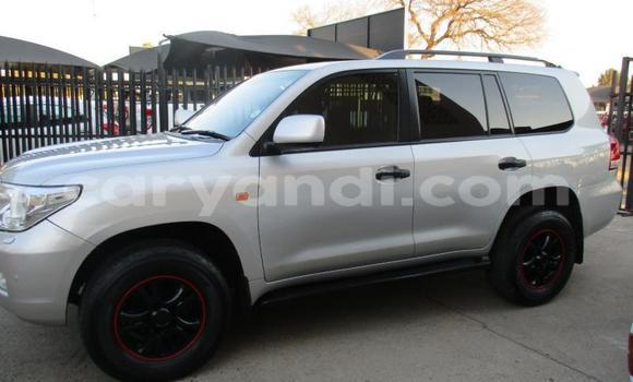 Nunua Ilio tumika Toyota Land Cruiser Fedha Gari ndani ya Lusaka nchini Zambia Nunua Ilio tumika Toyota Land Cruiser Fedha Gari ndani ya Lusaka nchini Zambia