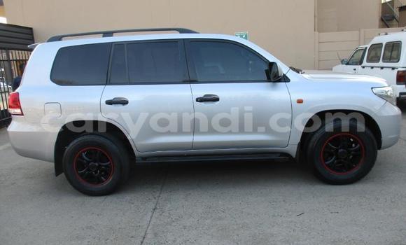 Nunua Ilio tumika Toyota Land Cruiser Fedha Gari ndani ya Lusaka nchini Zambia Nunua Ilio tumika Toyota Land Cruiser Fedha Gari ndani ya Lusaka nchini Zambia