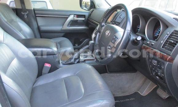 Nunua Ilio tumika Toyota Land Cruiser Fedha Gari ndani ya Lusaka nchini Zambia Nunua Ilio tumika Toyota Land Cruiser Fedha Gari ndani ya Lusaka nchini Zambia