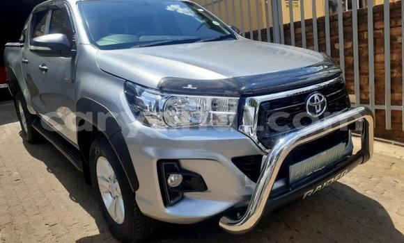 Acheter Occasion Voiture Toyota Hilux Gris à Lusaka, Zambie Acheter Occasion Voiture Toyota Hilux Gris à Lusaka, Zambie