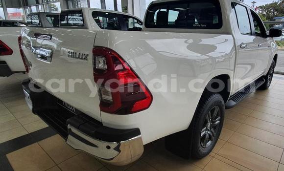 Acheter Occasion Voiture Toyota Hilux Blanc à Lusaka, Zambie Acheter Occasion Voiture Toyota Hilux Blanc à Lusaka, Zambie