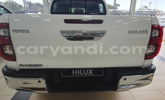 Acheter Occasion Voiture Toyota Hilux Blanc à Lusaka, Zambie Acheter Occasion Voiture Toyota Hilux Blanc à Lusaka, Zambie