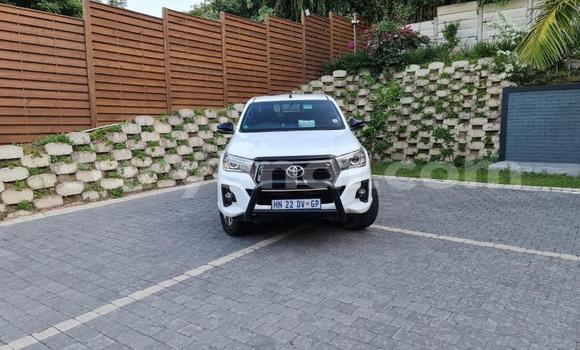 Buy Used Toyota Hilux White Car in Lusaka in Zambia Buy Used Toyota Hilux White Car in Lusaka in Zambia