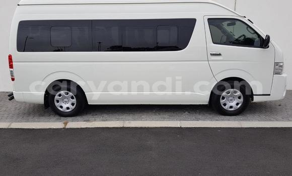 Buy Used Toyota Commuter White Car in Chingola in Zambia Buy Used Toyota Commuter White Car in Chingola in Zambia