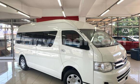 Tenga Tsaru Toyota Commuter Chena Mota in Chingola in Zambia Tenga Tsaru Toyota Commuter Chena Mota in Chingola in Zambia