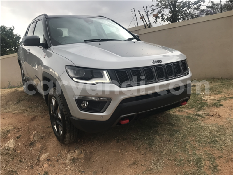 Big with watermark jeep compass 2018 suv 5