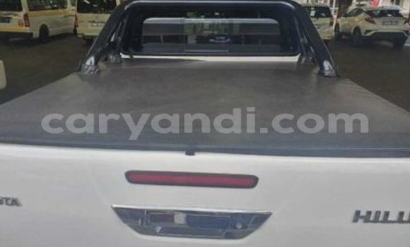 Acheter Occasion Voiture Toyota Hilux Blanc à Chambishi, Copperbelt Acheter Occasion Voiture Toyota Hilux Blanc à Chambishi, Copperbelt