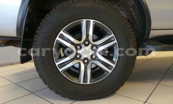 Acheter Occasion Voiture Toyota Fortuner Gris à Kalengwa, Nord-Ouest Acheter Occasion Voiture Toyota Fortuner Gris à Kalengwa, Nord-Ouest