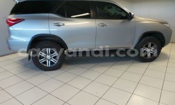 Acheter Occasion Voiture Toyota Fortuner Gris à Lundazi, Est Acheter Occasion Voiture Toyota Fortuner Gris à Lundazi, Est