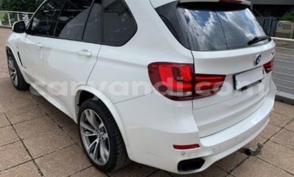 Acheter Occasion Voiture BMW X5 Blanc à Chambishi, Copperbelt Acheter Occasion Voiture BMW X5 Blanc à Chambishi, Copperbelt