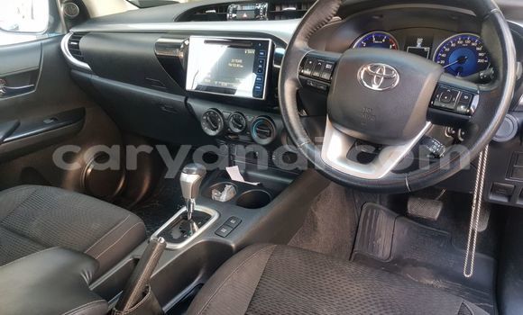 Acheter Occasion Voiture Toyota Hilux Gris à Chipata, Zambie Acheter Occasion Voiture Toyota Hilux Gris à Chipata, Zambie