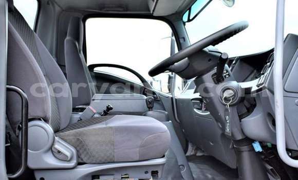 Buy Used Isuzu Trooper White Car in Import - Dubai in Zambia Buy Used Isuzu Trooper White Car in Import - Dubai in Zambia