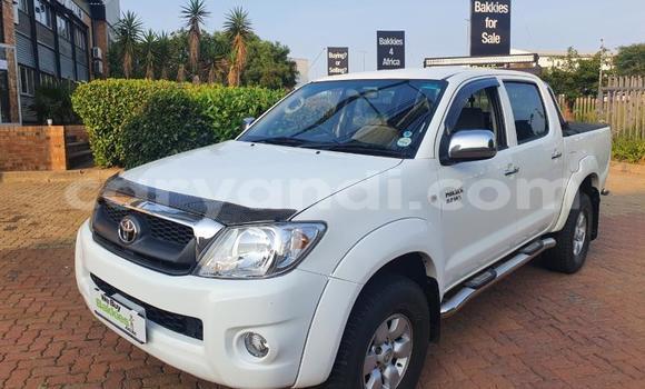 Buy Import Toyota Hilux White Car in Import - Dubai in Zambia Buy Import Toyota Hilux White Car in Import - Dubai in Zambia